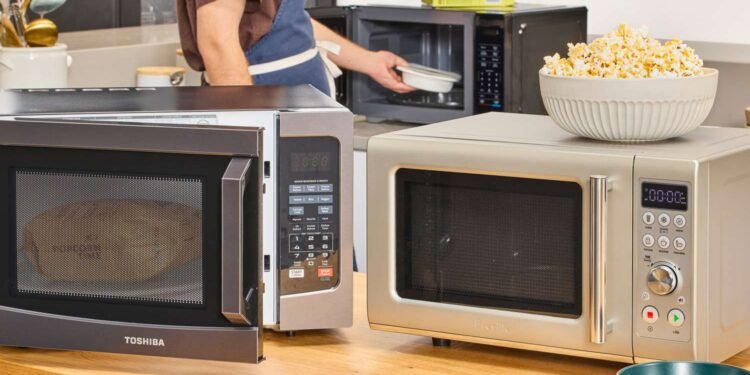 Katër gabimet që nuk duhet t’ bëni kurrë me mikrovalën