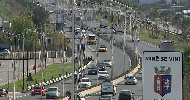 Gati Tiranë-Durrës pas zgjerimit, korsitë e reja hapen këtë muaj