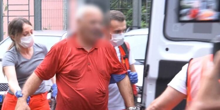 I ndjeri Pal Trashaj pak pasi kishte djegur pjese te trupit te tij me benzine teksa hipej e ambulancer per t'u nisur ne spital ku humbi edhe jeten 