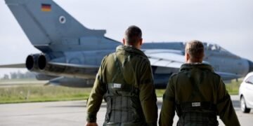 Merz: Avionët gjermanë mund të mbajnë edhe armë bërthamore britanike e franceze