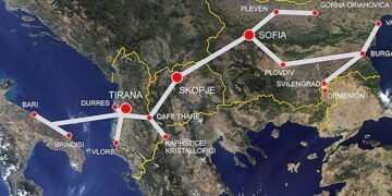 Tirana mbledh vendet e rajonit për Korridorin VIII, fokus përshpejtimi i investimeve dhe lidhja me rrjetet evropiane