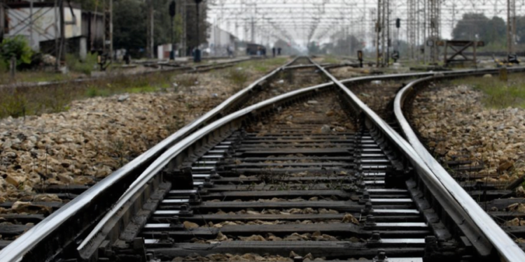 Treni Rrogozhinë-Vlorë-Aeroport/ Projekti, gati në qershor, HSH: Përcaktohet gjurma e re. Në diskutime për financimin