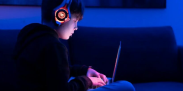 Shtetet evropiane përgatiten të ndalojnë mediat sociale për të miturit