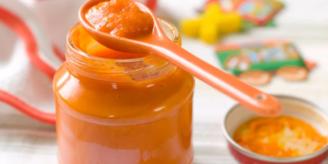 Çfarë fshihet në ushqimet për bebe? Studimi i ri zbulon se janë ultra të përpunuara