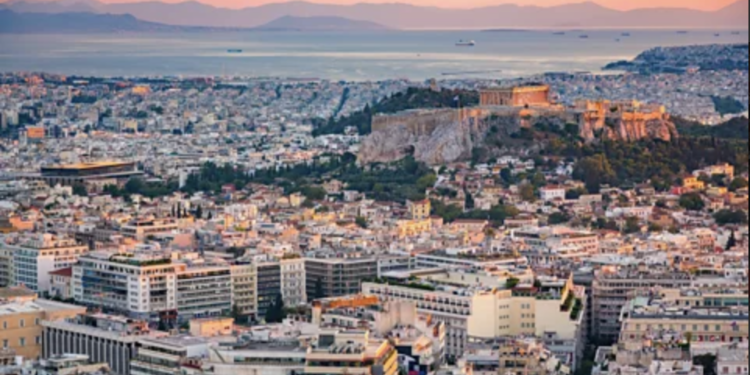 Çmimi i qirave, krizë sociale në Greqi: Të rinjtë po rikthehen të shtëpitë e prindërve