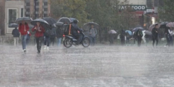 Nesër reshje intensive, qarqet që rrezikojnë më shumë