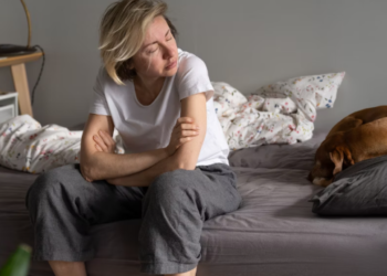 Pse energjia bie pas të 40-ave dhe si mund të rikthehet