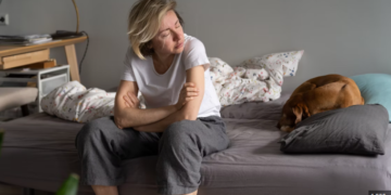 Pse energjia bie pas të 40-ave dhe si mund të rikthehet