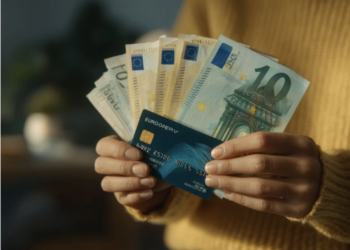 DETAJET/ SEPA ul ndjeshëm koston e transfertave të parave për shqiptarët