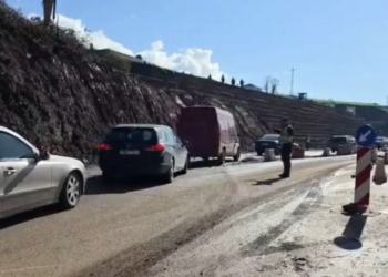 Rrezik për udhëtarët, ARRSH mbyll aksin Librazhd-Pogradec, alternativat