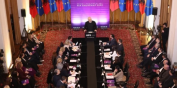 EMRAT/ “Furtunë” në qeveri, Rama ndryshon thuajse të gjithë kabinetin