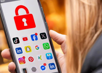 Një tjetër shtet europian do të ndalojë rrjetet sociale për të miturit nën 15 vjeç