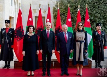 FOTO/ Presidenti Begaj pritet në një vizitë zyrtare nga Mbreti Abdullah i Jordanisë: Shqipëria dhe Jordania drejt një faze të re bashkëpunimi