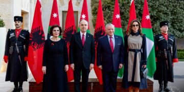 FOTO/ Presidenti Begaj pritet në një vizitë zyrtare nga Mbreti Abdullah i Jordanisë: Shqipëria dhe Jordania drejt një faze të re bashkëpunimi