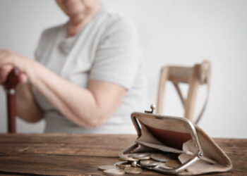 Gratë kanë pension më të ulët se burrat në Europë