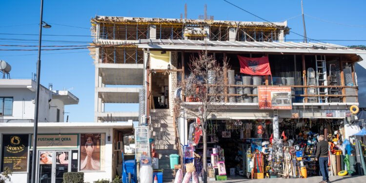 Kamza, ndërtimi (dhe dështimi) i një “Dëshire Kolektive”