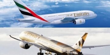 Emirates dhe Etihad nisin “fluturimet e jashtëzakonshme” për të nxjerrë nga Emiratet turistët e bllokuar nga lufta