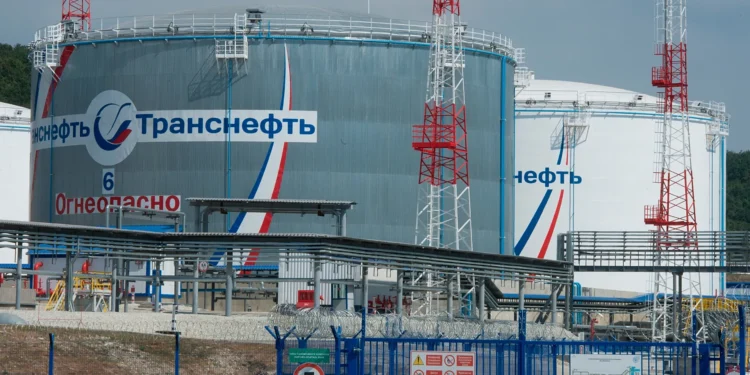 Kush po përfiton më shumë nga mbyllja e Gjirit të Hormuzit