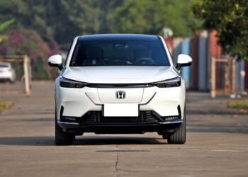 Shqiptarët po blejnë më shumë automjete elektrike