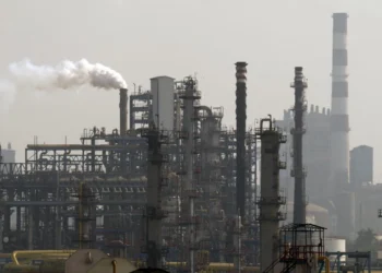 Azisë po i mbaron nafta, tregjet në Kinë, Indi dhe Kore të Jugut në panik