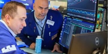 Dikush e dinte! Një “bast” pak para deklaratës së Trump i solli investitorit 50 mln USD fitime në pak minuta