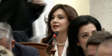 Spiropali, “bërryl” Ramës nga karrigia e deputetes: Më erdhi keq vetëm se Berisha paralajmëroi largimin tim