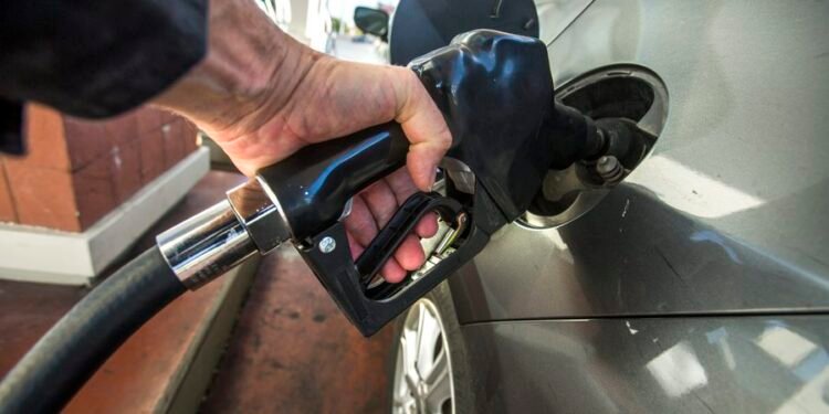 Projeksionet/ Sa mund të arrijë rritja maksimale e çmimit të naftës në Shqipëri?