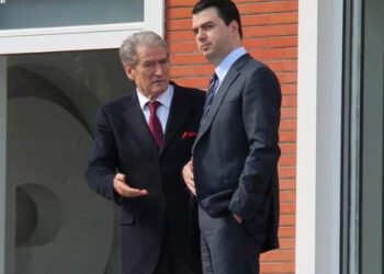 Fitoi gjyqin, Berisha i merr Bashës faqen e Facebook-ut