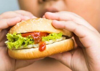 Raporti ngre alarmin: Deri në 2040, mbi 228 milionë fëmijë në botë mund të jenë obezë