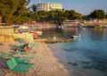 “Adventurous Kate”: Shqipëria, destinacioni i plazheve mahnitëse dhe qyteteve historike