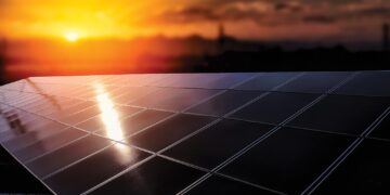 Investitorët shqiptarë ndjekin diellin, biznesi 1.5 miliardë euro