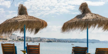 “Travel+Leisure”: Shqipëria, destinacioni i përballueshëm për një stil jetese të qetë midis detit dhe natyrës