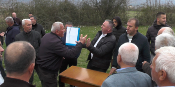 Plas në Gjoricë të Bulqizës, banorët kundër dhënies me qira të kullotave nga bashkia te privatët