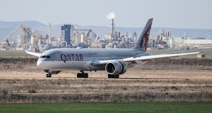 Qatar Airways parkon “gjigantët” e ajrit në Spanjë