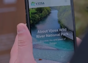 Sinjalistikë informuese për vizitorët në Parkun Kombëtar të Vjosës