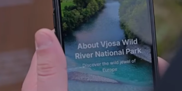 Sinjalistikë informuese për vizitorët në Parkun Kombëtar të Vjosës