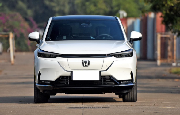 Qendra e Shqipërisë ia kalon dhe rajoneve të Italisë për përdorimin e makinave elektrike