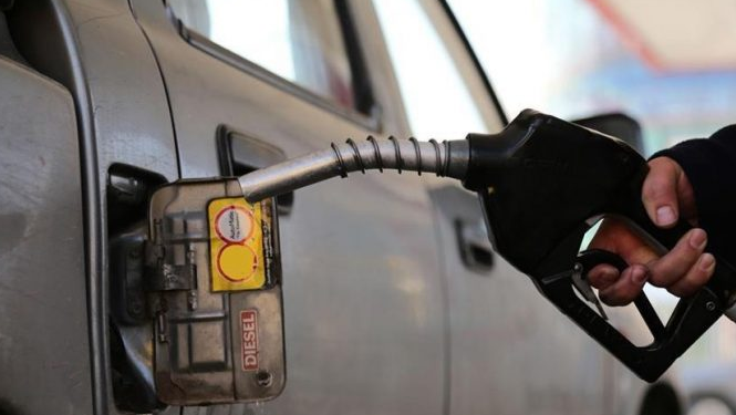 “Turizëm karburanti”, gjermanët dynden në Poloni për naftë më të lirë