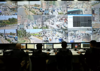 Kompania italiane pushon nga puna të gjithë punonjësit, i zëvendëson me inteligjencë artificiale