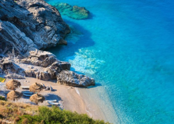 “YardBarker”: Shqipëria mes destinacioneve më mahnitëse në Ballkan