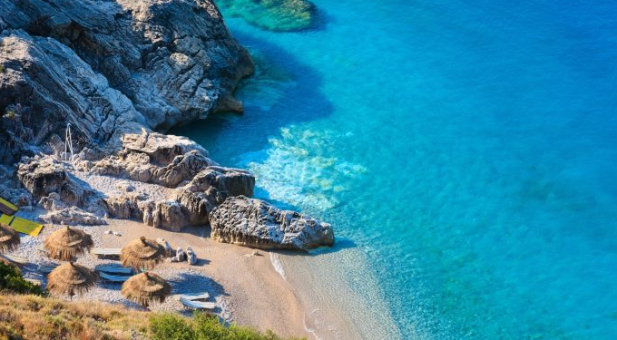 “YardBarker”: Shqipëria mes destinacioneve më mahnitëse në Ballkan