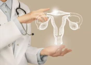 Një në katër gra me endometriozë përballen me vështirësi në studime dhe karrierë