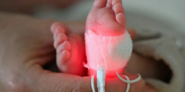 Studimi tronditës: Kimikatet plastike, shkaktare për miliona lindje të parakohshme dhe mijëra vdekje të foshnjave