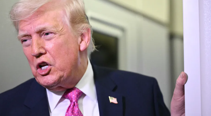 Trump, dy alternativa për aleatët: Blini naftë nga ne ose shkoni në Hormuz!