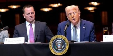 Trump: Grenell largohet nga Qendra Kennedy, do të marrë një rol tjetër të rëndësishëm