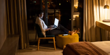 Qëndrimi zgjuar natën nuk është i shëndetshëm për zemrën