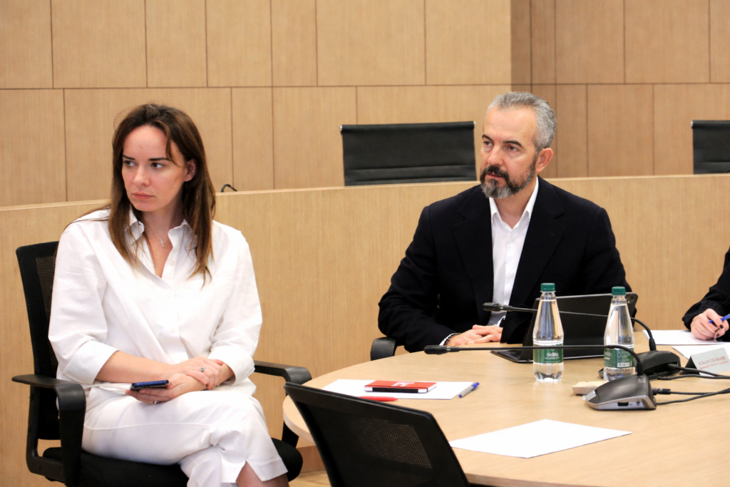 Jona Josifi dhe Ilirjan Celibashi. Burimi: LSA Photo 