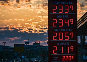 Bota bëhet gati për shkundje të forta financiare, inflacioni pritet të kapa majat