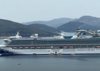 Mbërrin në Sarandë kroçera, “Sapphire Princess”, sjell rreth 2600 turistë