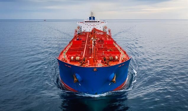 BE shtyn vendimin për bllokimin e përhershëm të naftës ruse pas luftës me Iranin, Putini fërkon duart